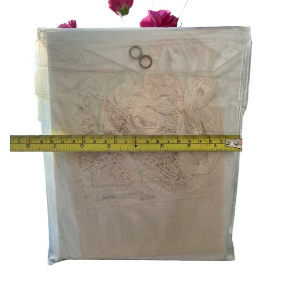 TWILLING by Needle Magic Kit Art 6008 Reflections Sachet Pin Cushion - Picture 4 of 6